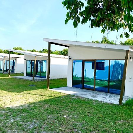 Homestay Resort Koh Rong Sanloem Сіануквіль Екстер'єр фото