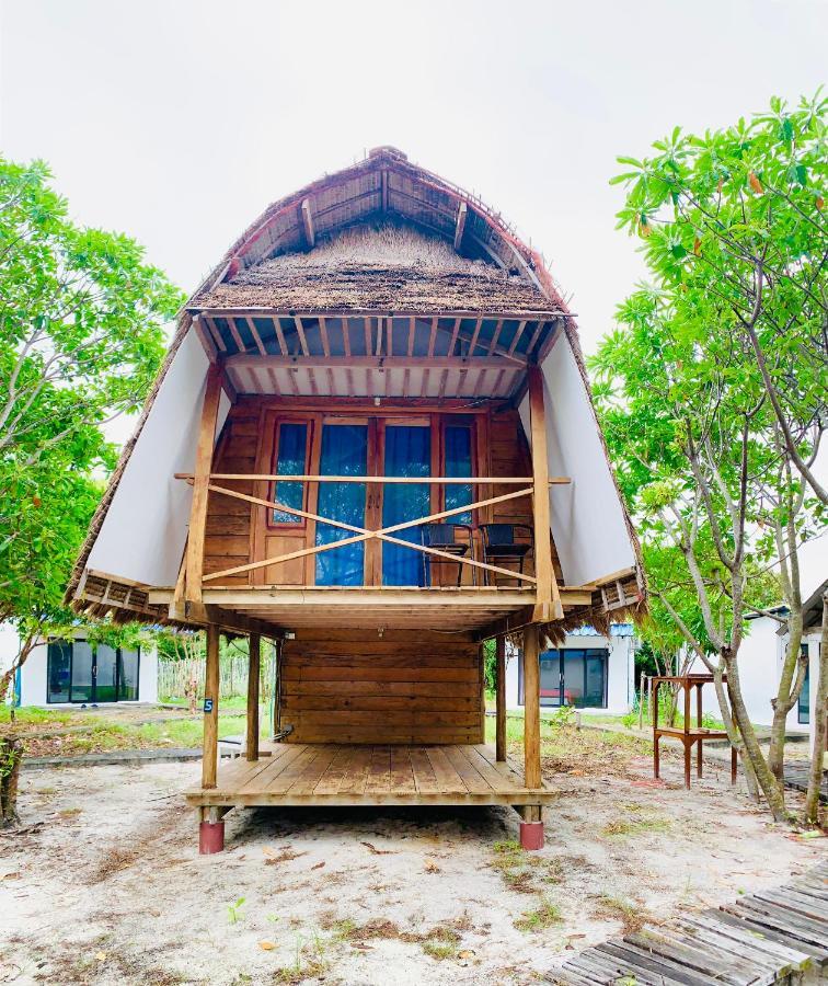 Homestay Resort Koh Rong Sanloem Сіануквіль Екстер'єр фото