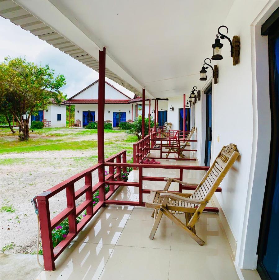 Homestay Resort Koh Rong Sanloem Сіануквіль Екстер'єр фото